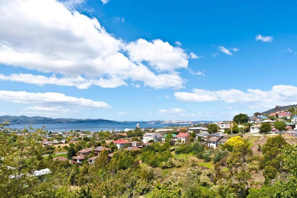 Lovely Brick Cottage With Amazing Water View Hobart Exterior photo